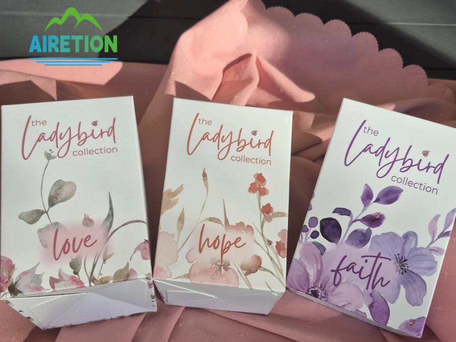Scatole regalo personalizzate con stampa floreale per il marchio australiano Ladybird | Airation Packaging Factory